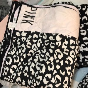 **AURIA1982** Queen cheetah set